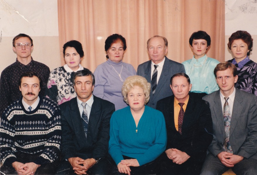 Сотрудники кафедры инфекционных болезней с курсом ИПО, 1993г_.jpg