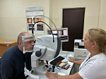 Команда проекта «Сохраним зрение при диабете вместе» проводит офтальмологические обследования с использованием современного оборудованияв