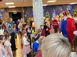Профкомом сотрудников БГМУ были организованы билеты на детские новогодние представления